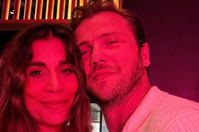 Tolga Sarıtaş ve Zeynep Mayruk’un bebekleri doğdu! Ünlü çift, oğullarına Ali adını verdi