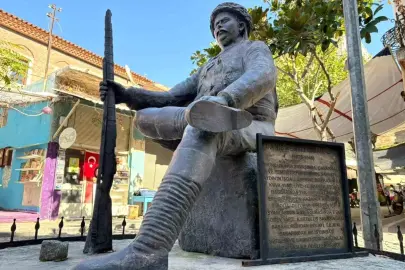 Danişmentli İsmail Efe Heykeline Zarar Verildi