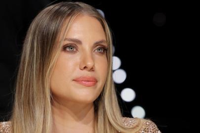 Eda Ece kızı Mina İpek ile ilgileniyor! Oyun grubuna gittiler