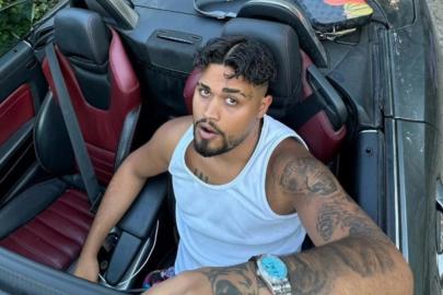 Rapçi Lvbel C5: Namazımızı kılar, işimize bakarız