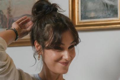 52 yaşında! Arzum Onan pozlarıyla sosyal medyaya damga vurdu