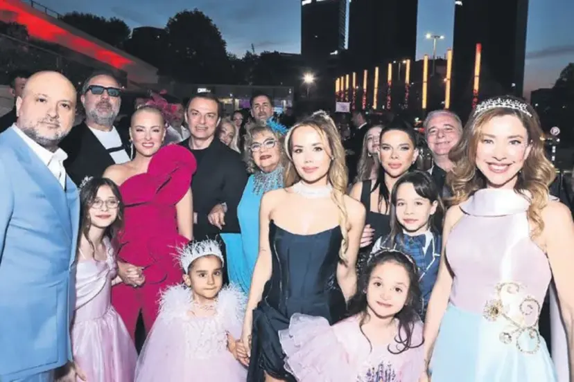 Sihirli Annem’e coşkulu gala