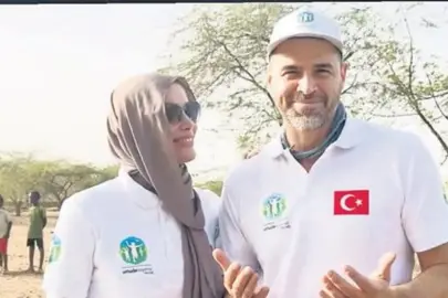 İkinci yıllarında aşk dolu kutlama