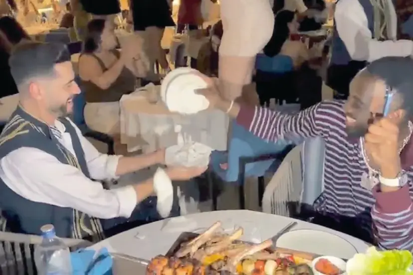 Ganalı yıldız kupadan elendi soluğu Bodrum'da aldı