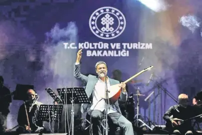 Kütahya’da sahne Uğur Işılak’ın